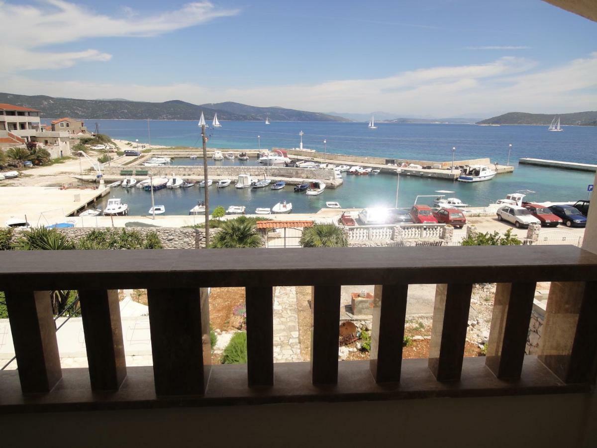 Apartments Villa Ana Мали Дървеник Екстериор снимка
